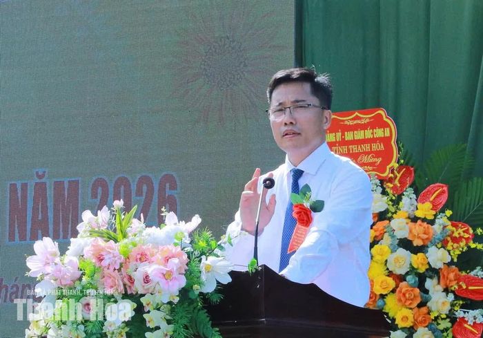 Lãnh đạo xã Xuân Thái trình bày diễn văn khai mạc Ngày hội.