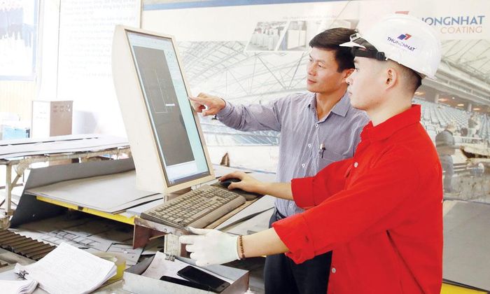 Công ty cổ phần Dịch vụ và Thương mại Thống Nhất đầu tư máy móc, công nghệ hiện đại giúp giảm nguy cơ rủi ro về tai nạn lao động.