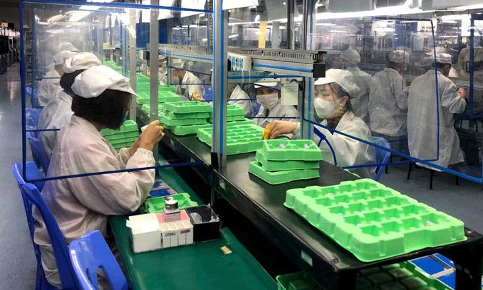 Công ty trách nhiệm hữu hạn New Wing Interconnect Technology thuộc Tập đoàn Foxconn, Khu công nghiệp Vân Trung là một trong những đơn vị có kim ngạch xuất khẩu đạt cao.