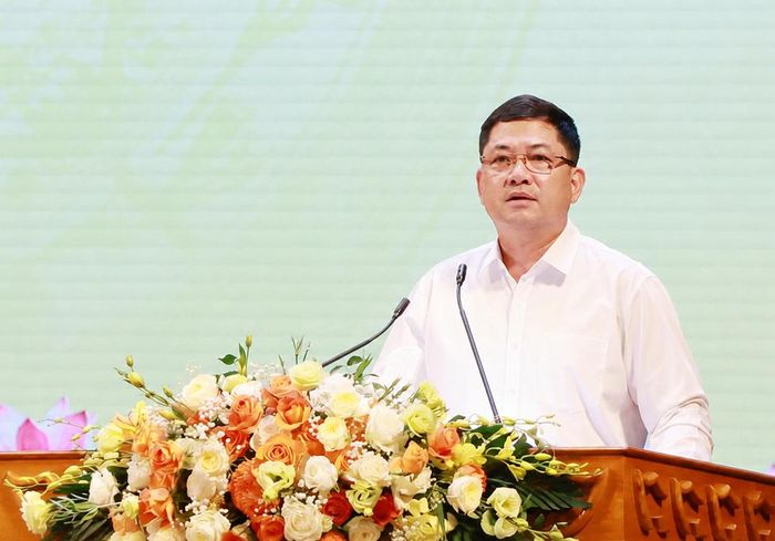  Đồng chí Bí thư Tỉnh ủy phát biểu chỉ đạo tại hội nghị. 