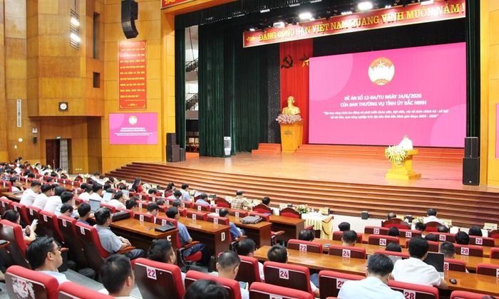  Toàn cảnh hội nghị triển khai Đề án số 12 và 13 của Tỉnh ủy. 