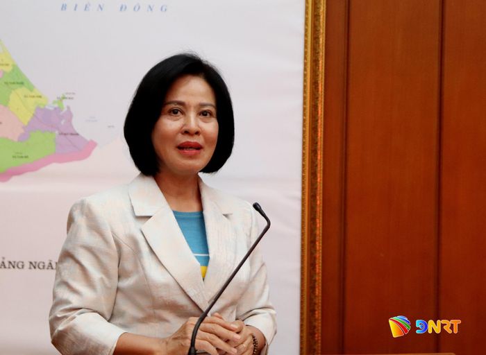 Trưởng ban Tuyên giáo và Dân vận Tỉnh ủy Tây Ninh Nguyễn Thị Xuân Hương phát biểu tại buổi làm việc. Ảnh: TRỌNG HUY