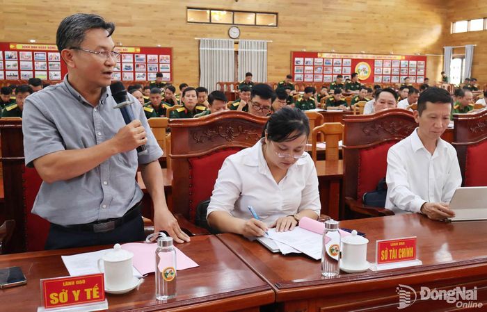 Đại diện các sở, ngành trao đổi ý kiến tại hội nghị. Ảnh: Nguyệt Hà