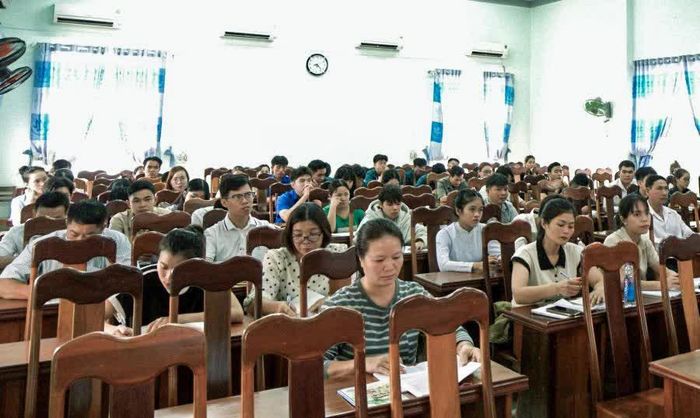 Các học viên tham dự lớp bồi dưỡng.