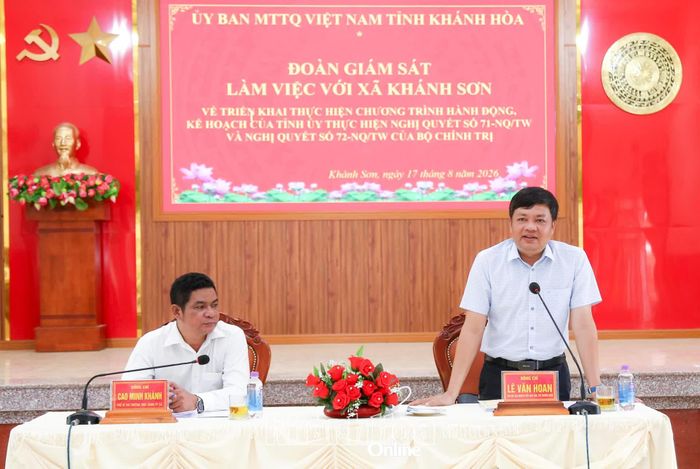Ông Lê Văn Hoan - Phó Chủ tịch Ủy ban MTTQ Việt Nam tỉnh phát biểu tại buổi làm việc. 