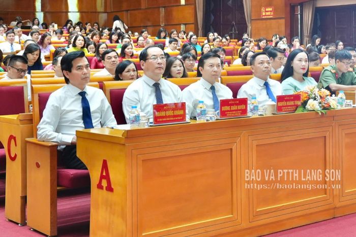Các đại biểu tham dự tại hội nghị
