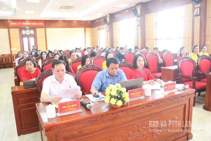 Các đại biểu dự bế mạc lớp bồi dưỡng