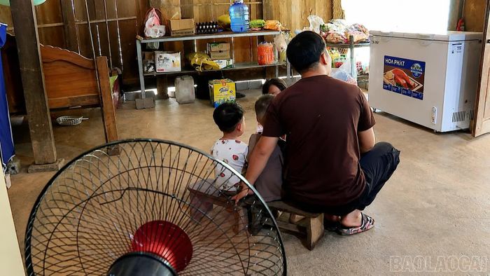 Người dân 4 thôn vùng cao ở xã Cát Thịnh đã được sử dụng điện lưới quốc gia.
