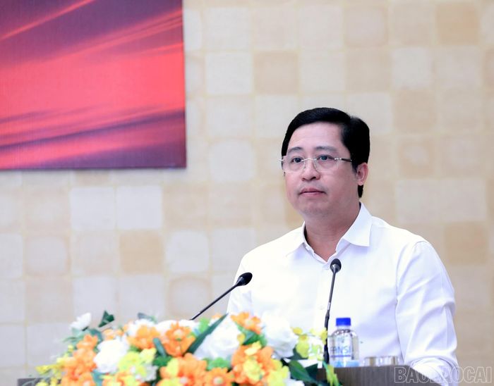 Đồng chí Bí thư Tỉnh ủy Dương Quốc Huy phát biểu kết luận buổi làm việc.
