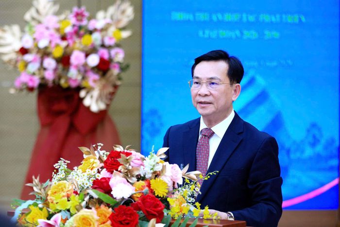 Ủy viên Ban Chấp hành Trung ương Đảng, Phó Bí thư Tỉnh ủy, Chủ tịch UBND tỉnh Lâm Đồng Hồ Văn Mười phát biểu khai mạc hội nghị