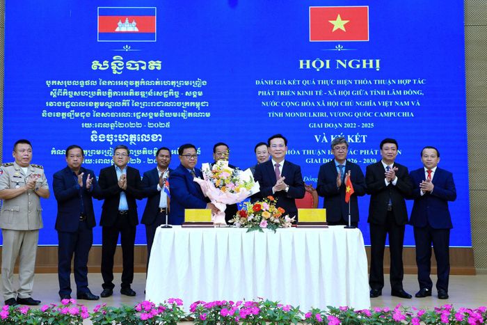 Lãnh đạo tỉnh Lâm Đồng và tỉnh Mondulkiri ký kết Bản thỏa thuận hợp tác giai đoạn 2026 - 2030