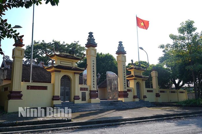 Đình Lũng Xuyên là nơi ghi dấu những năm tháng hoạt động cách mạng của người chiến sĩ cộng sản Nguyễn Hữu Tiến, đã được công nhận là Di tích lịch sử văn hóa cấp quốc gia.