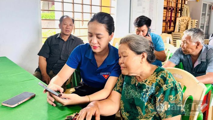 Mô hình “Chính quyền lưu động vì Nhân dân” tại xã Tuyên Hóa - Ảnh: Q.V