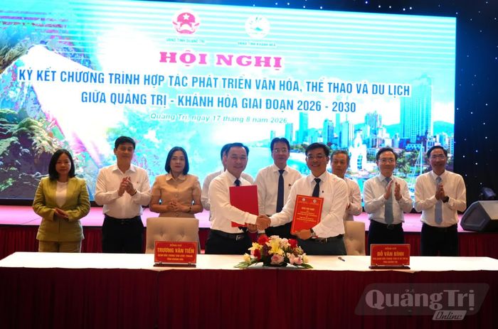Trung tâm xúc tiến Đầu tư, Thương mại và Du lịch tỉnh Khánh Hòa ký kết biên bản hợp tác với Trung tâm xúc tiến Đầu tư, Thương mại và Du lịch tỉnh Quảng Trị - Ảnh: T.Đ
