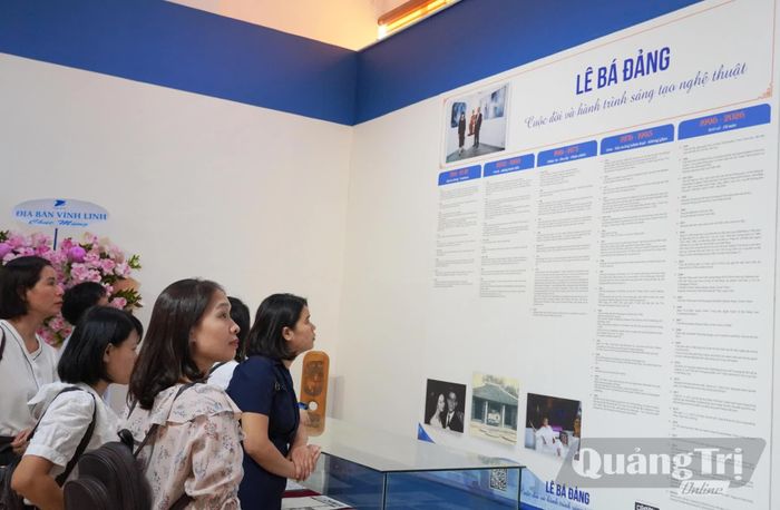 Triển lãm là dịp giới thiệu đến công chúng hành trình nghệ thuật của họa sĩ Lê Bá Đảng-một người con của quê hương Quảng Trị - Ảnh: X.P