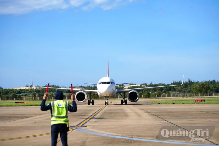 Đường bay mới Đồng Hới-Cam Ranh chính thức đưa vào khai thác đã mang đến động lực kết nối mới cho tăng trưởng du lịch - Ảnh: T.Đ