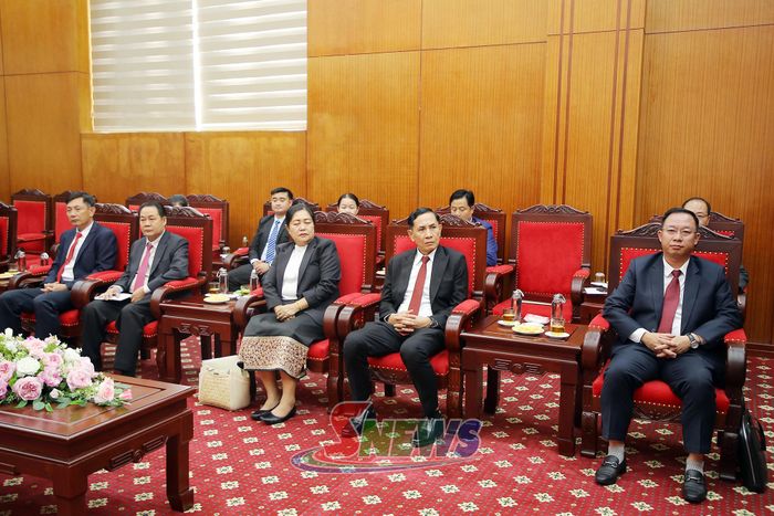 Đoàn công tác tỉnh Bò Kẹo.