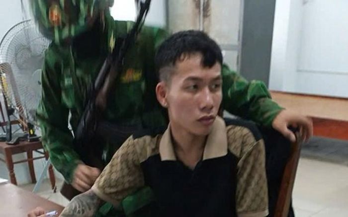 1 đối tượng bị bắt giữ liên quan đường dây mua bán ma túy. Ảnh: Biên phòng Khánh Hòa