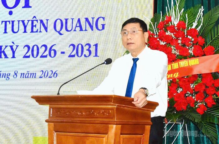 Đồng chí Phùng Tiến Quân, Ủy viên Ban Thường vụ Tỉnh ủy, Trưởng Ban Nội chính Tỉnh ủy phát biểu tại Đại hội.