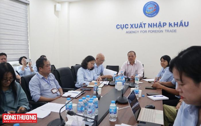 Cục Xuất nhập khẩu (Bộ Công Thương) tổ chức cuộc họp về xử lý một số khó khăn, vướng mắc phát sinh trong việc thực hiện thủ tục cấp Giấy chứng nhận xuất xứ hàng hóa (C/O) theo Thông tư số 26/2026/TT-BCT.