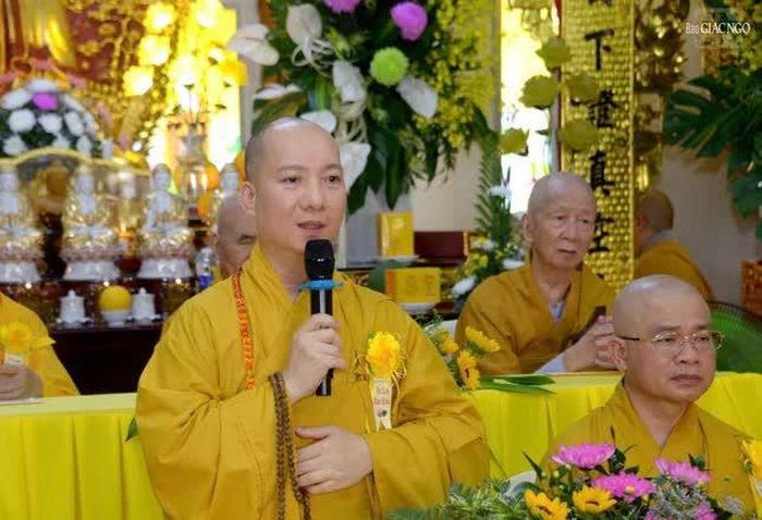 Thượng tọa Thích Nguyên Các ban đạo từ 
