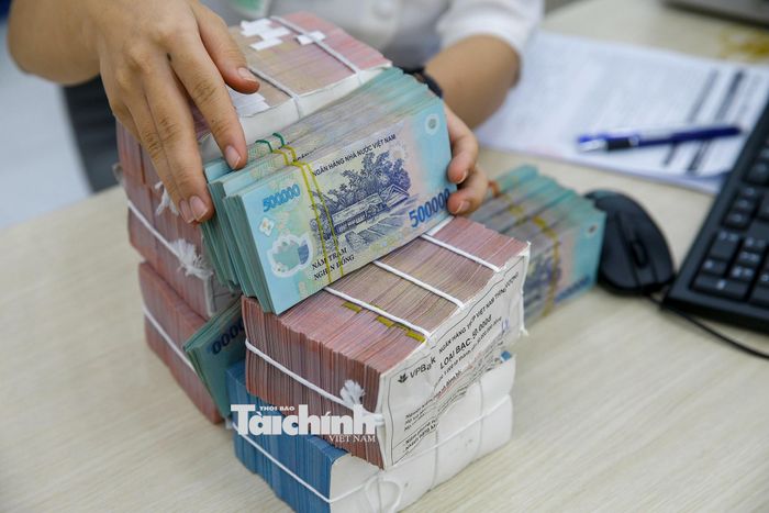 Kỳ vọng mặt bằng lãi suất sẽ có dư địa giảm dần từ quý IV/2026, khi các chính sách hỗ trợ bắt đầu thẩm thấu rõ nét hơn. Ảnh: Đức Thanh.