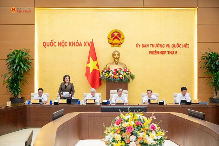 Chủ tịch Quốc hội Trần Thanh Mẫn chủ trì phiên họp, Phó Chủ tịch Quốc hội Nguyễn Thị Hồng điều hành nội dung phiên họp