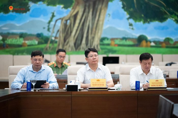Các đại biểu dự phiên họp