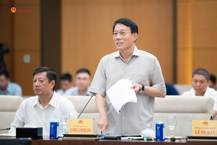 Bộ trưởng Bộ Công an, Đại tướng Lương Tam Quang trình bày Báo cáo về việc giải trình, tiếp thu, chỉnh lý dự thảo Nghị quyết