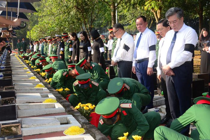TP. Đồng Nai đã hoàn thành công tác lấy mẫu ADN tại 12/12 nghĩa trang liệt sĩ trên toàn thành phố. Ảnh: Văn Chung
