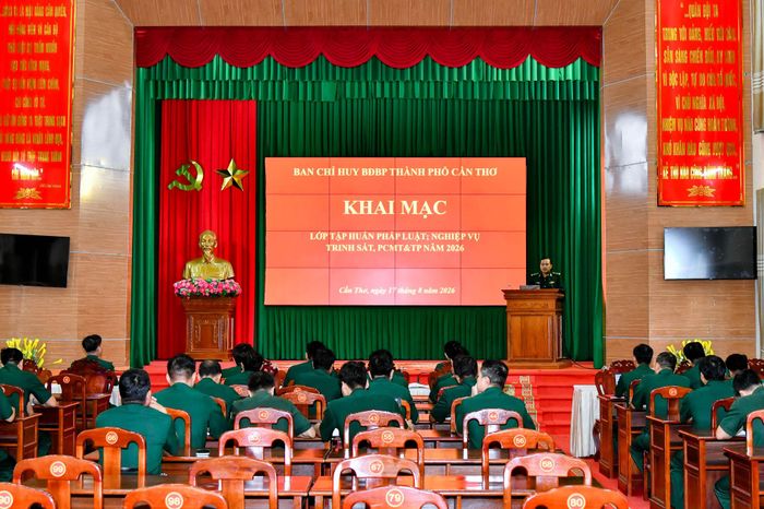 Quang cảnh khai mạc lớp tập huấn. Ảnh: Văn Long