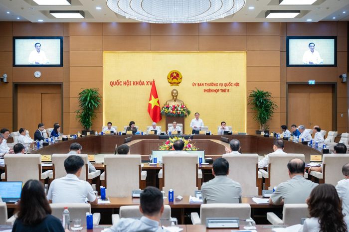 Toàn cảnh phiên họp