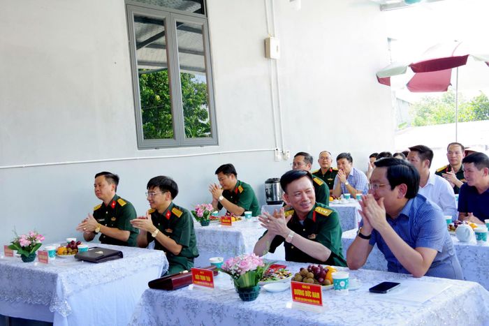 Các đại biểu dự buổi lễ. Ảnh: Đào Khiếm