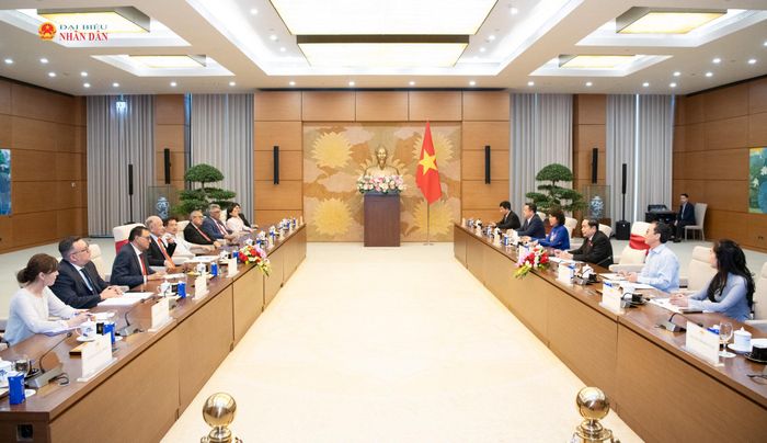 Quang cảnh cuộc tiếp