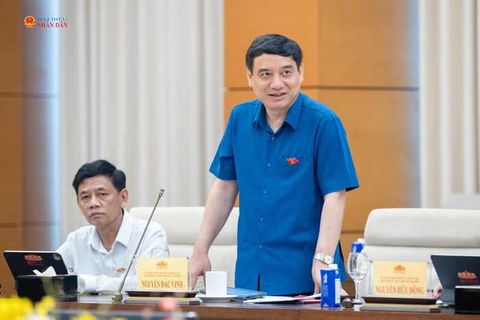 Chủ nhiệm Ủy ban Văn hóa và Xã hội Nguyễn Đắc Vinh phát biểu. Ảnh: Phạm Thắng