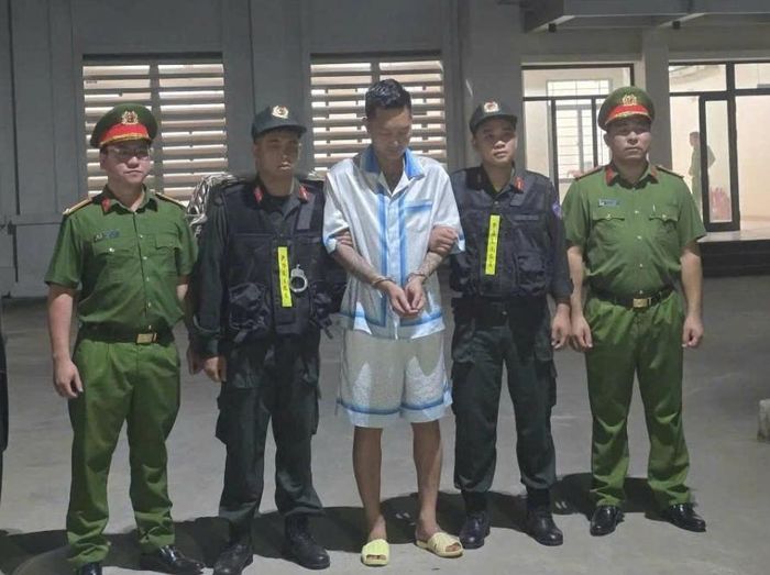 Huấn Hoa Hồng tại cơ quan điều tra. Ảnh: Bộ Công an.