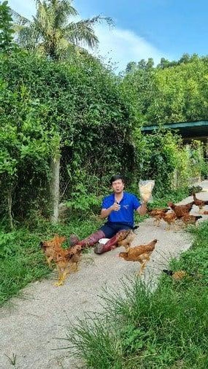 Nguyễn Ngọc Sơn khởi nghiệp nông sản sạch tại quê nhà (Ảnh: NVCC)