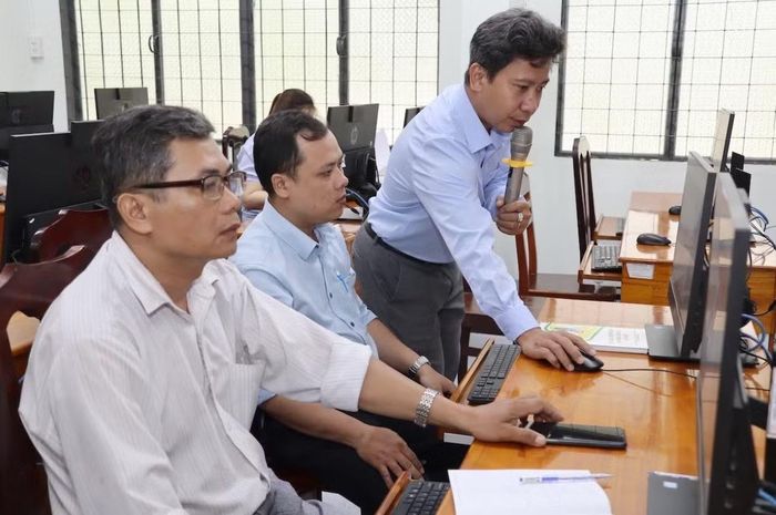  Học viên được trang bị kiến thức và kỹ năng nền tảng về mạng máy tính, quy trình xử lý sự cố mạng và hướng dẫn thiết kế, xây dựng, vận hành, bảo đảm an toàn mạng LAN tại cấp xã. 