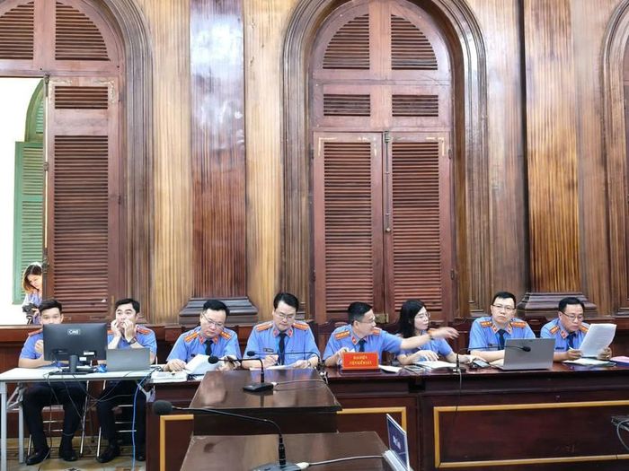 Đại diện Viện Kiểm sát nhân dân Thành phố Hồ Chí Minh tại phiên xét xử. Ảnh: Thanh Dũng
