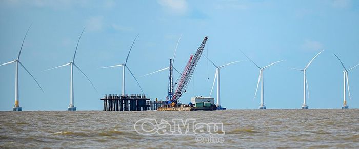 Nhiều dự án điện gió tiếp tục triển khai xây dựng, sớm đưa vào vận hành thương mại, qua đó tăng tỷ trọng tăng trưởng lĩnh vực công nghiệp thời gian tới.