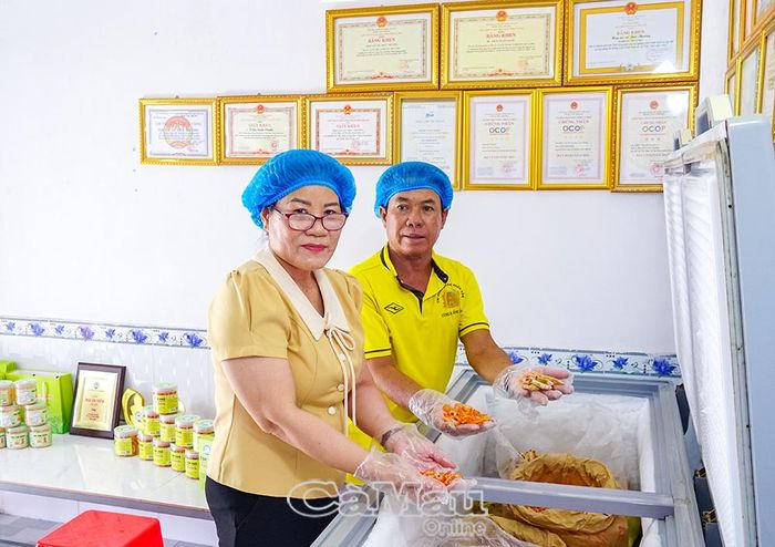 Hợp tác xã Trúc Hương (xã Đầm Dơi) chú trọng phát triển sản phẩm, nâng cao giá trị và mở rộng liên kết tiêu thụ.