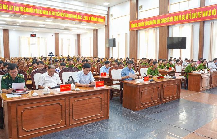 Đại biểu tham dự hội nghị.