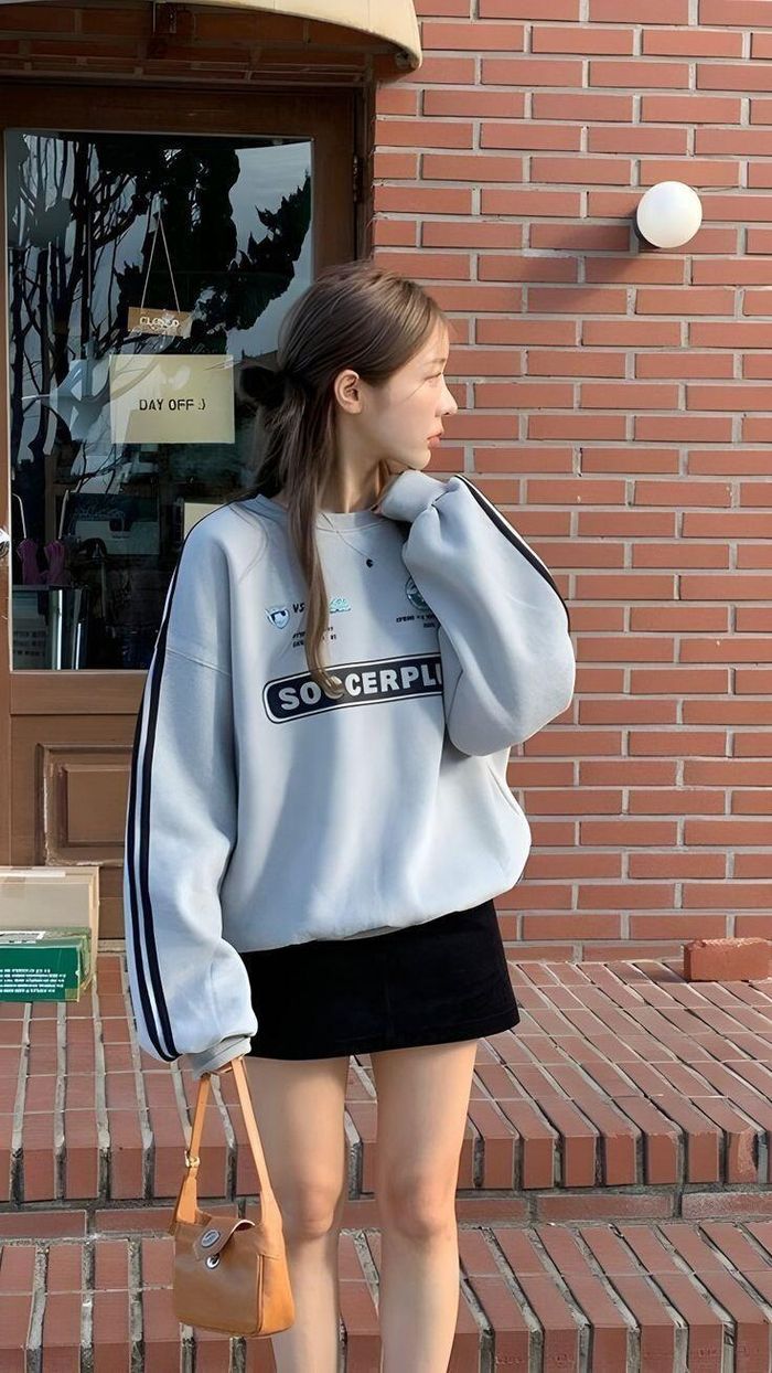 Sweater được xem là món đồ "must have" mà phải đẹp nên có trong mùa thu. 