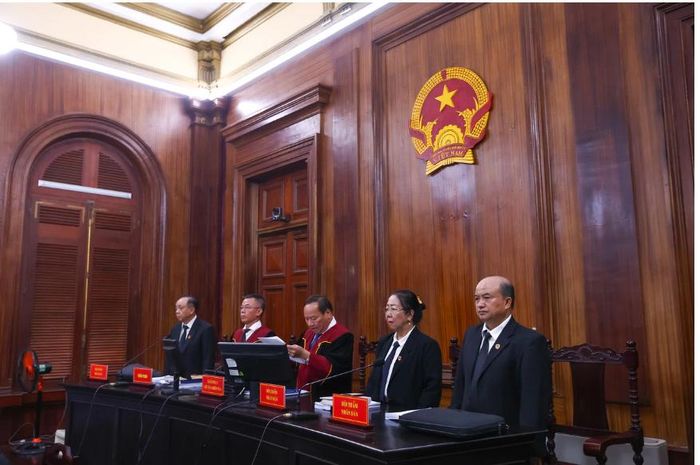 Phiên toà chính thức khai mạc lúc 9 giờ sáng (Ảnh: Viết Thanh).