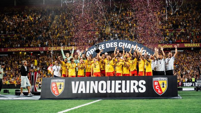 Lens có lần đầu đăng quang vô địch Siêu cúp Pháp