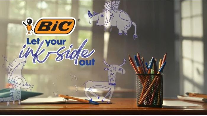 BIC tập trung vào một trang giấy trắng ở chiến dịch “Let your ink-side out”