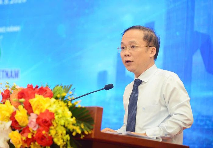 Ông Bùi Trung Nghĩa, Phó Chủ tịch Liên đoàn Thương mại và Công nghiệp Việt Nam (VCCI) phát biểu tại diễn đàn.