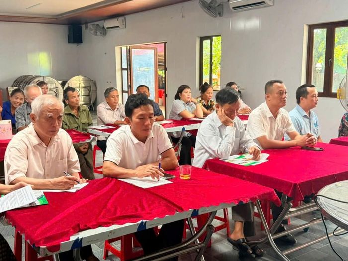 Học viên được hướng dẫn từ khâu lựa chọn giống, trồng, chăm sóc đến thu hái, sơ chế và bảo quản quả trám đen.