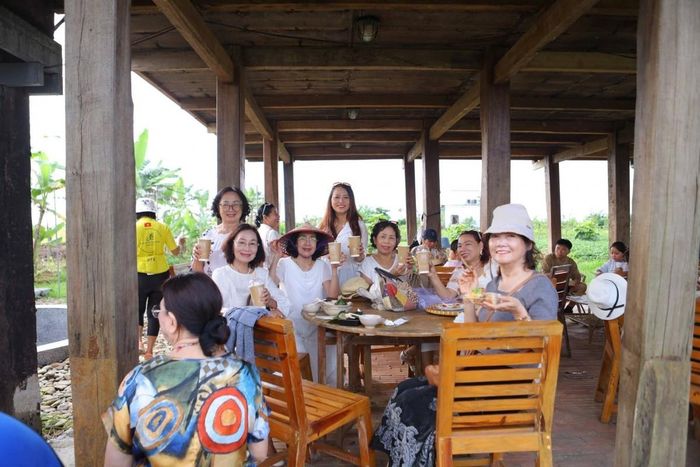...từng bước hình thành mối liên kết giữa người sản xuất – đơn vị tổ chức – thị trường – người tiêu dùng