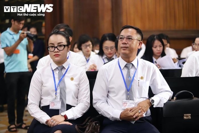 Các luật sư tham gia phiên tòa.